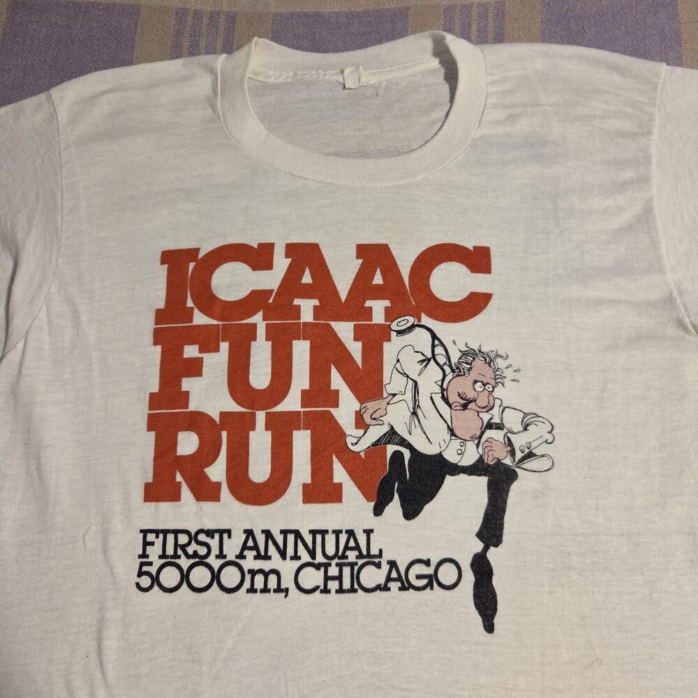 Vintage Fun Run T Shirt ICAAC Chicago Illinois Size Large USA 70s 5000 M